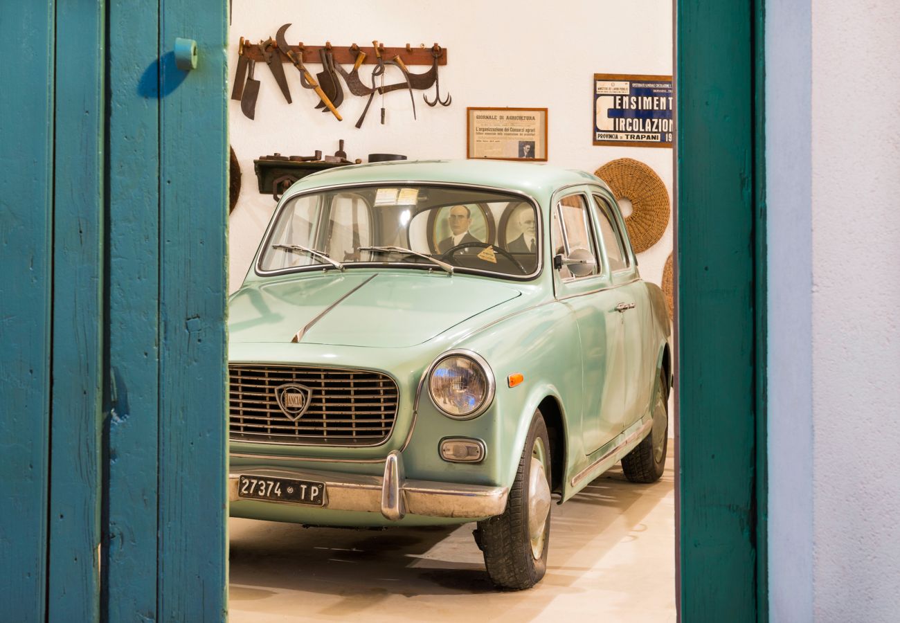 Casa a Buseto Palizzolo - Casa di charme in un baglio con piscina - Titi