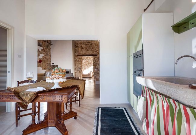 Casa a Buseto Palizzolo - Casa di charme con piscina in comune - Marietta Casa a Buseto Palizzolo - Casa di charme con piscina in comune - Marietta