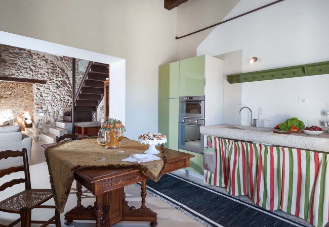 Casa a Buseto Palizzolo - Casa di charme con piscina in comune - Marietta Casa a Buseto Palizzolo - Casa di charme con piscina in comune - Marietta