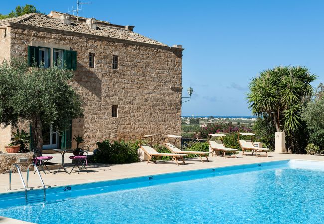 Villa a Paceco - Esclusiva villa con piscina vicino Trapani, Sicilia - 8 pax Villa a Paceco - Esclusiva villa con piscina vicino Trapani, Sicilia - 8 pax