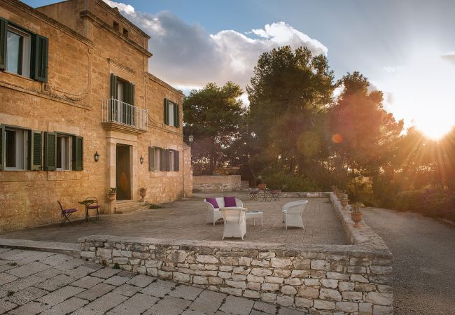 Villa a Paceco - Esclusiva villa con piscina vicino Trapani, Sicilia - 8 pax Villa a Paceco - Esclusiva villa con piscina vicino Trapani, Sicilia - 8 pax