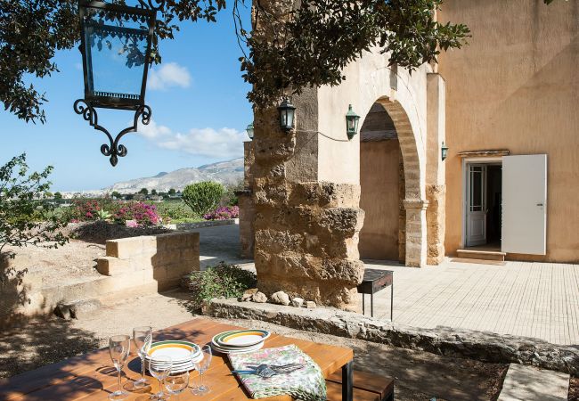 Villa a Paceco - Esclusiva villa con piscina vicino Trapani, Sicilia - 8 pax Villa a Paceco - Esclusiva villa con piscina vicino Trapani, Sicilia - 8 pax