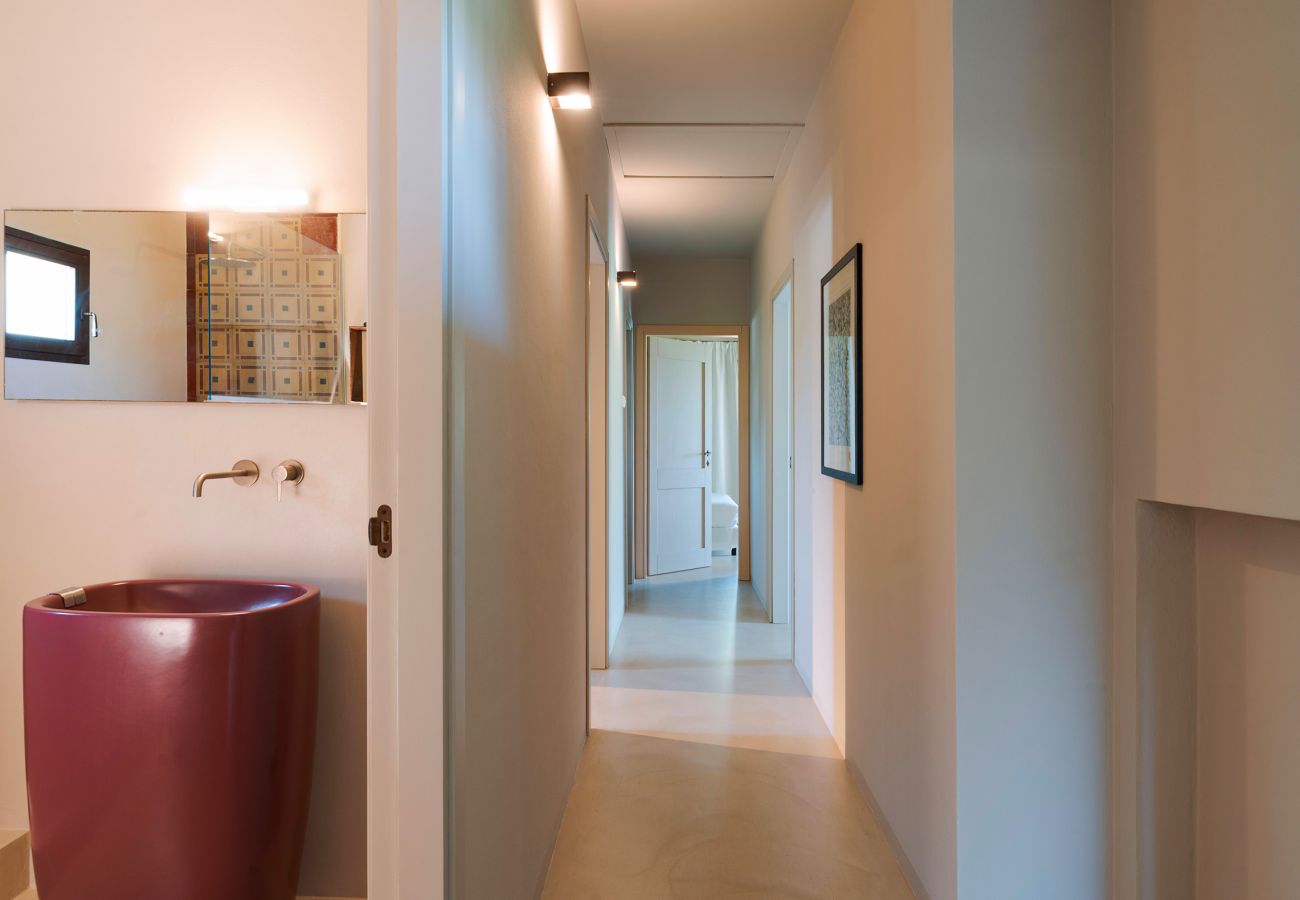 Villa a Scicli - Villa con terrazza e giardino privato. Piscina in comune. Scicli, Sicilia - Gelsi