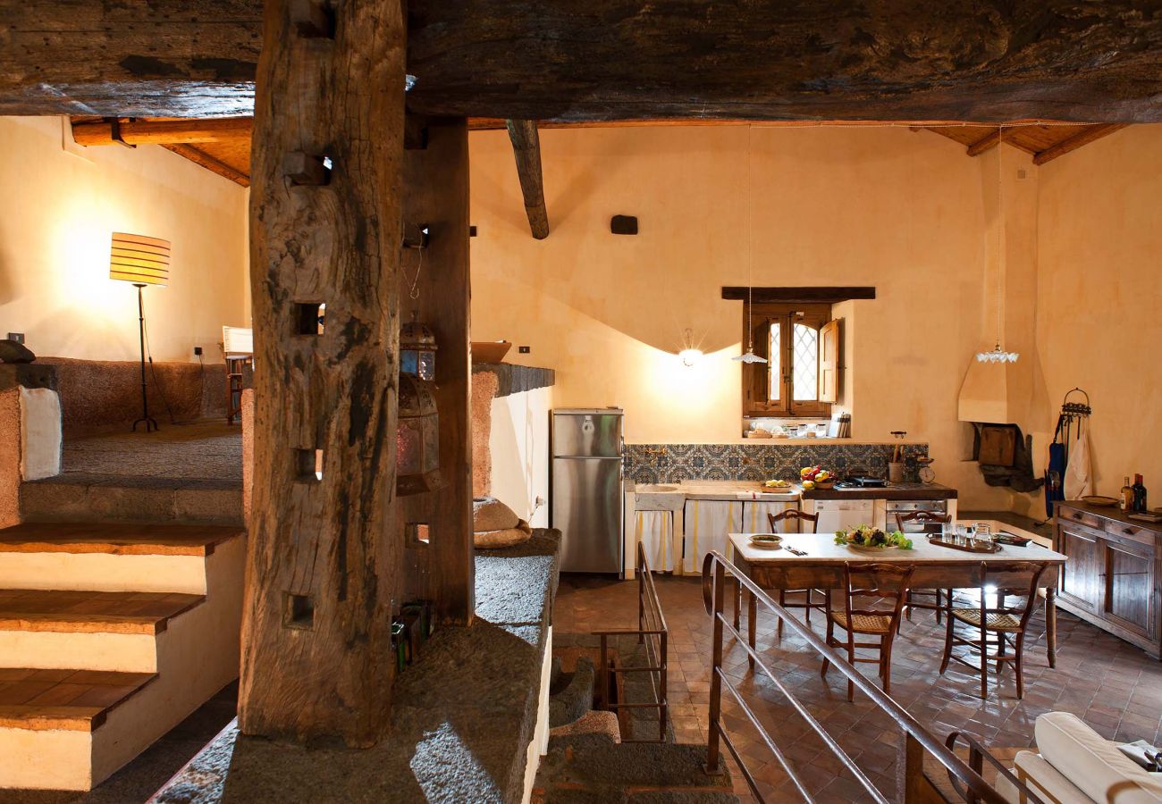 Casa a Trecastagni - Antico casale di campagna sull'Etna con 3 camere da letto, Sicily