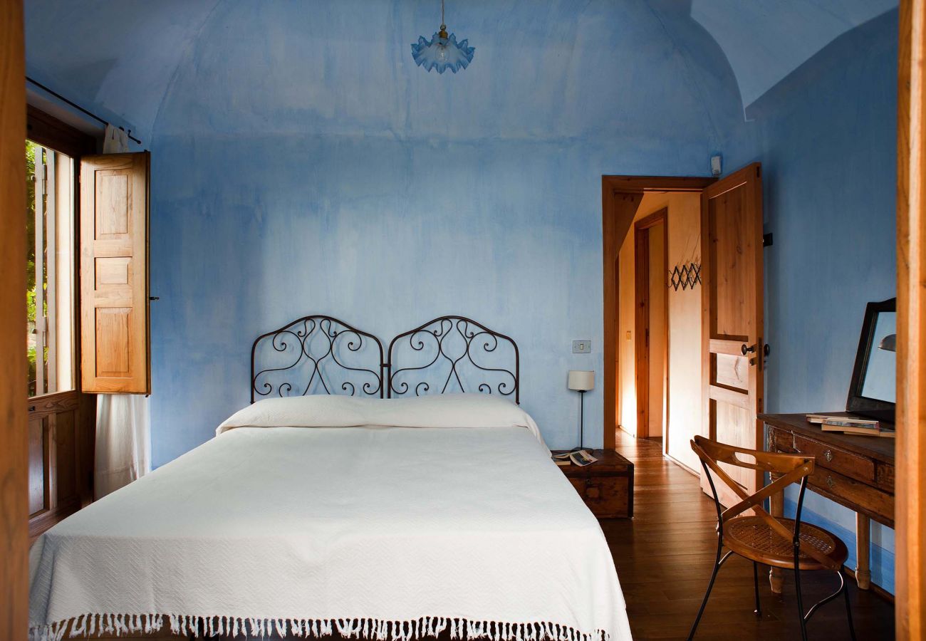 Casa a Trecastagni - Antico casale di campagna sull'Etna con 3 camere da letto, Sicily