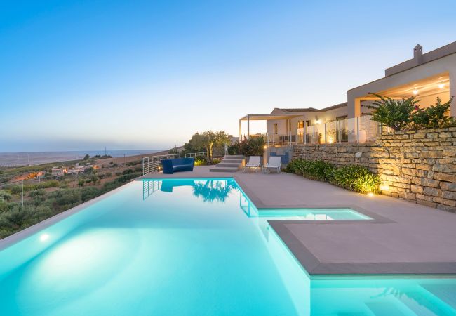 Villa a Buseto Palizzolo - Splendida villa di campagna con piscina Villa a Buseto Palizzolo - Splendida villa di campagna con piscina