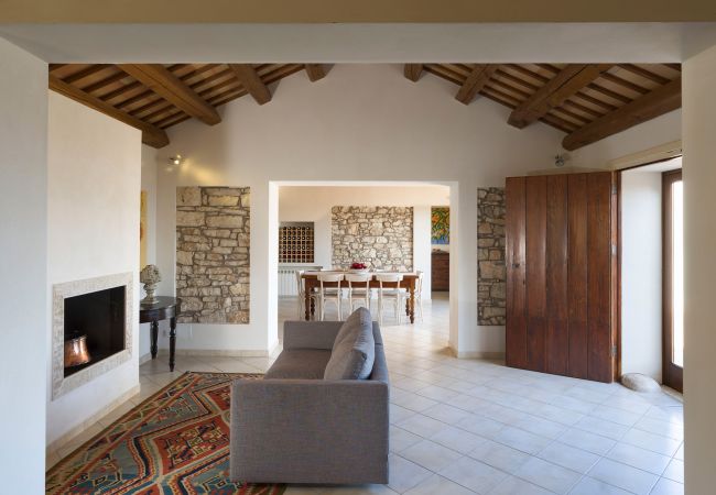 Villa a Buseto Palizzolo - Splendida villa di campagna con piscina Villa a Buseto Palizzolo - Splendida villa di campagna con piscina