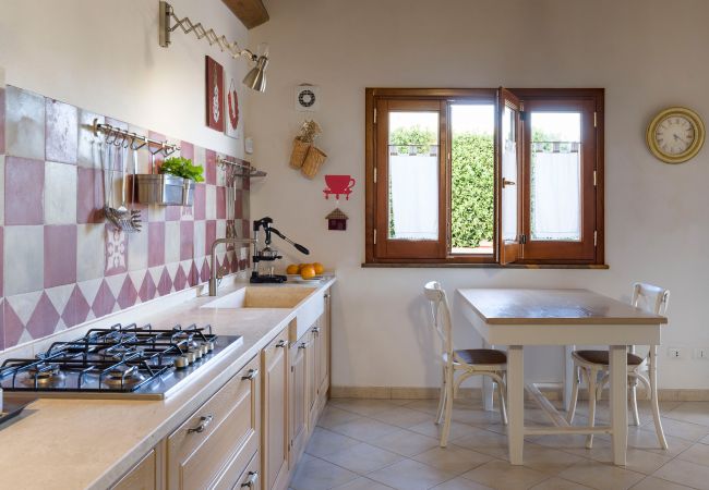 Villa a Buseto Palizzolo - Splendida villa di campagna con piscina Villa a Buseto Palizzolo - Splendida villa di campagna con piscina