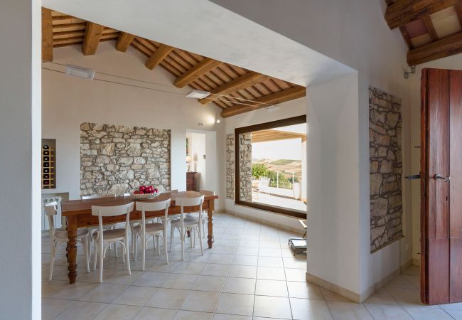 Villa a Buseto Palizzolo - Splendida villa di campagna con piscina Villa a Buseto Palizzolo - Splendida villa di campagna con piscina