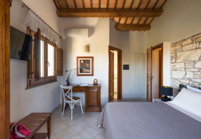 Villa a Buseto Palizzolo - Splendida villa di campagna con piscina Villa a Buseto Palizzolo - Splendida villa di campagna con piscina