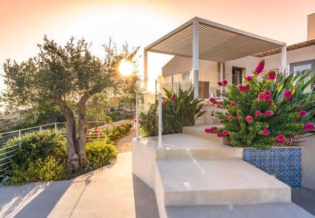 Villa a Buseto Palizzolo - Splendida villa di campagna con piscina Villa a Buseto Palizzolo - Splendida villa di campagna con piscina