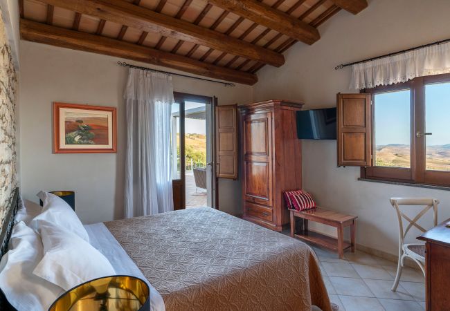 Villa a Buseto Palizzolo - Splendida villa di campagna con piscina Villa a Buseto Palizzolo - Splendida villa di campagna con piscina