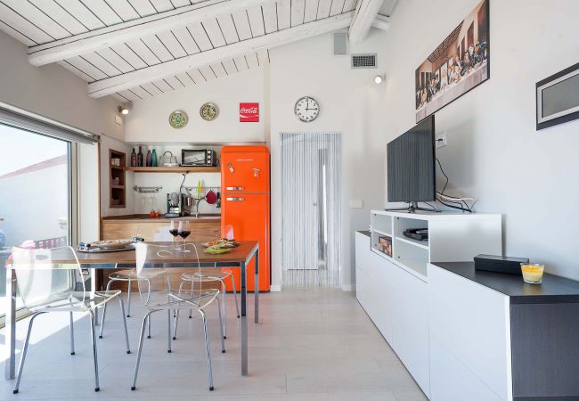 Appartamento a Taormina - Appartamento con terrazza sul Corso Umberto di Taormina, SIcilia Appartamento a Taormina - Appartamento con terrazza sul Corso Umberto di Taormina, SIcilia