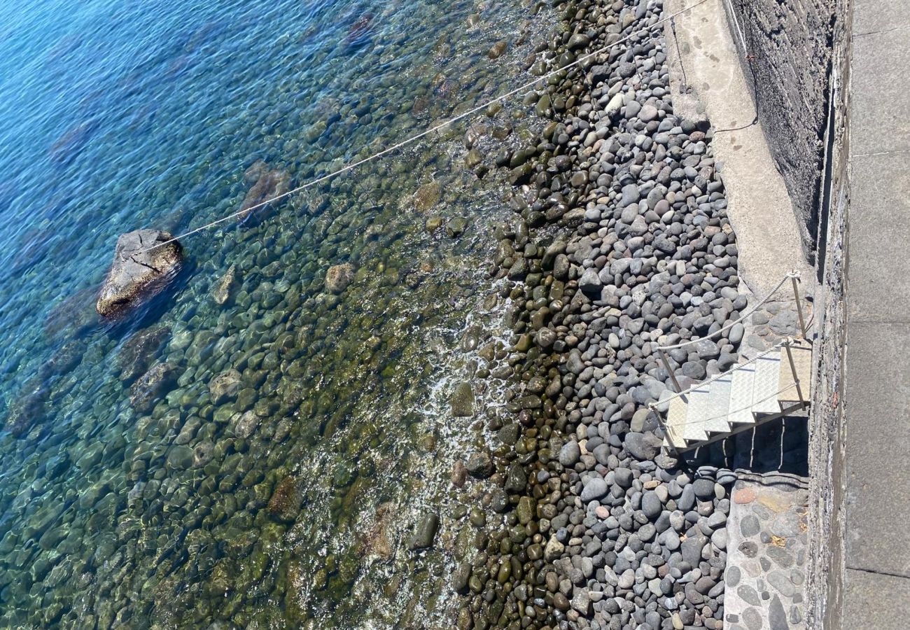 Appartamento a Torre Archirafi - Appartamento fronte mare nei borghi della Riviera Ionica, Sicily 3 camere da letto