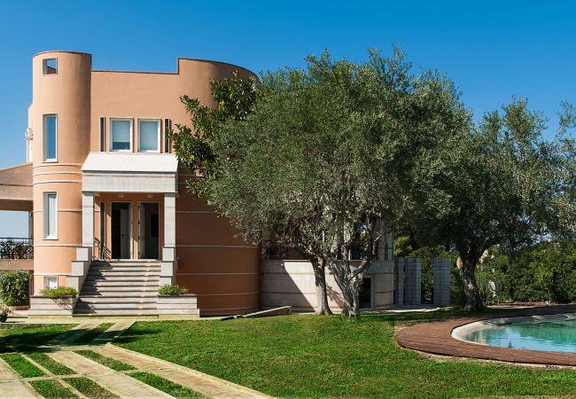 Villa a Noto - Villa con piscina, 450 metri dal mare di San Lorenzo, Noto, Sicilia - 14 pax Villa a Noto - Villa con piscina, 450 metri dal mare di San Lorenzo, Noto, Sicilia - 14 pax