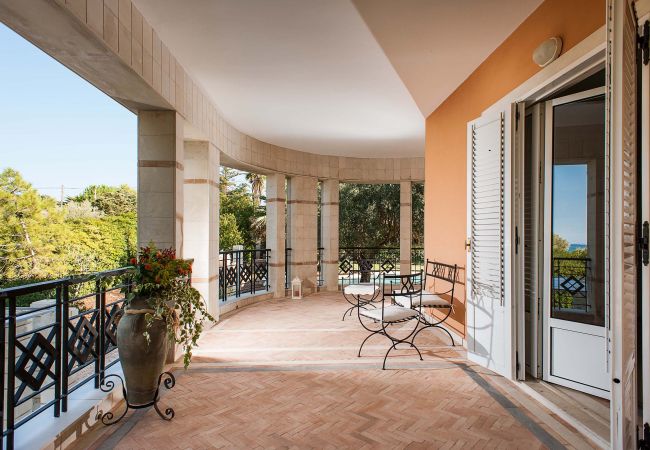 Villa a Noto - Villa con piscina, 450 metri dal mare di San Lorenzo, Noto, Sicilia - 14 pax Villa a Noto - Villa con piscina, 450 metri dal mare di San Lorenzo, Noto, Sicilia - 14 pax