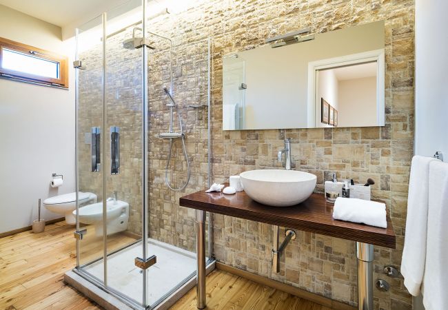 Villa a Viagrande - Villa con piscina e sala fitness sull'Etna, Sicily Villa a Viagrande - Villa con piscina e sala fitness sull'Etna, Sicily