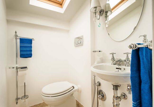 Appartamento a Stazzo - Casa con terrazza e accesso diretto al mare. Piscina in comune.  Appartamento a Stazzo - Casa con terrazza e accesso diretto al mare. Piscina in comune.