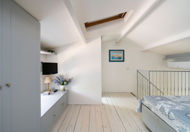 Appartamento a Stazzo - Casa con terrazza e accesso diretto al mare. Piscina in comune.  Appartamento a Stazzo - Casa con terrazza e accesso diretto al mare. Piscina in comune.