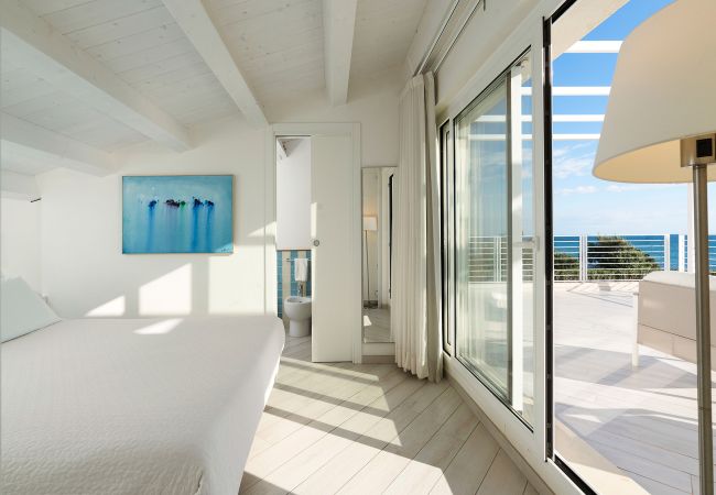 Villa a Marina di Modica - Villa fronte mare con piscina e area wellness a Marina di Modica, Sicilia Villa a Marina di Modica - Villa fronte mare con piscina e area wellness a Marina di Modica, Sicilia