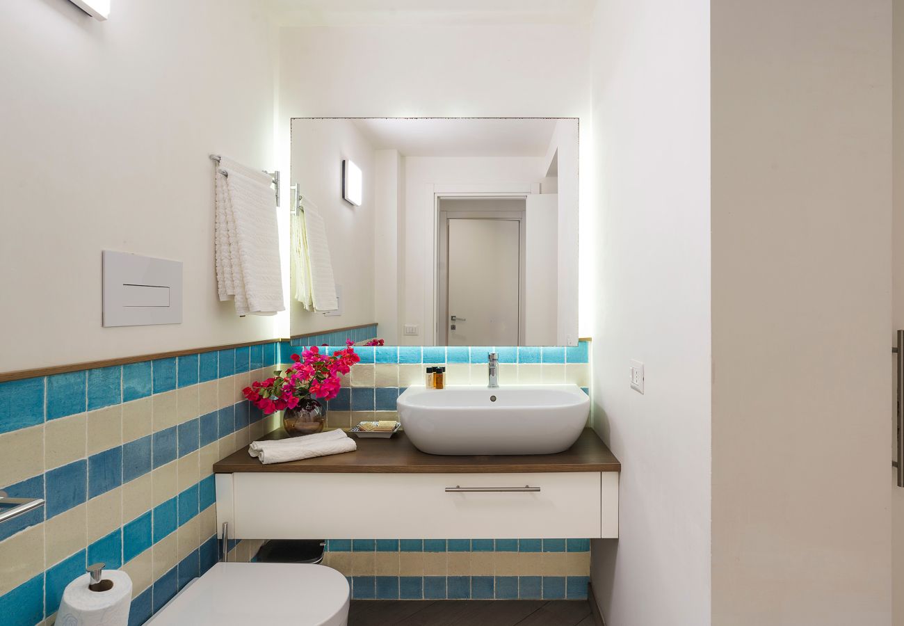 Villa a Marina di Modica - Villa fronte mare con piscina e area wellness a Marina di Modica, Sicilia