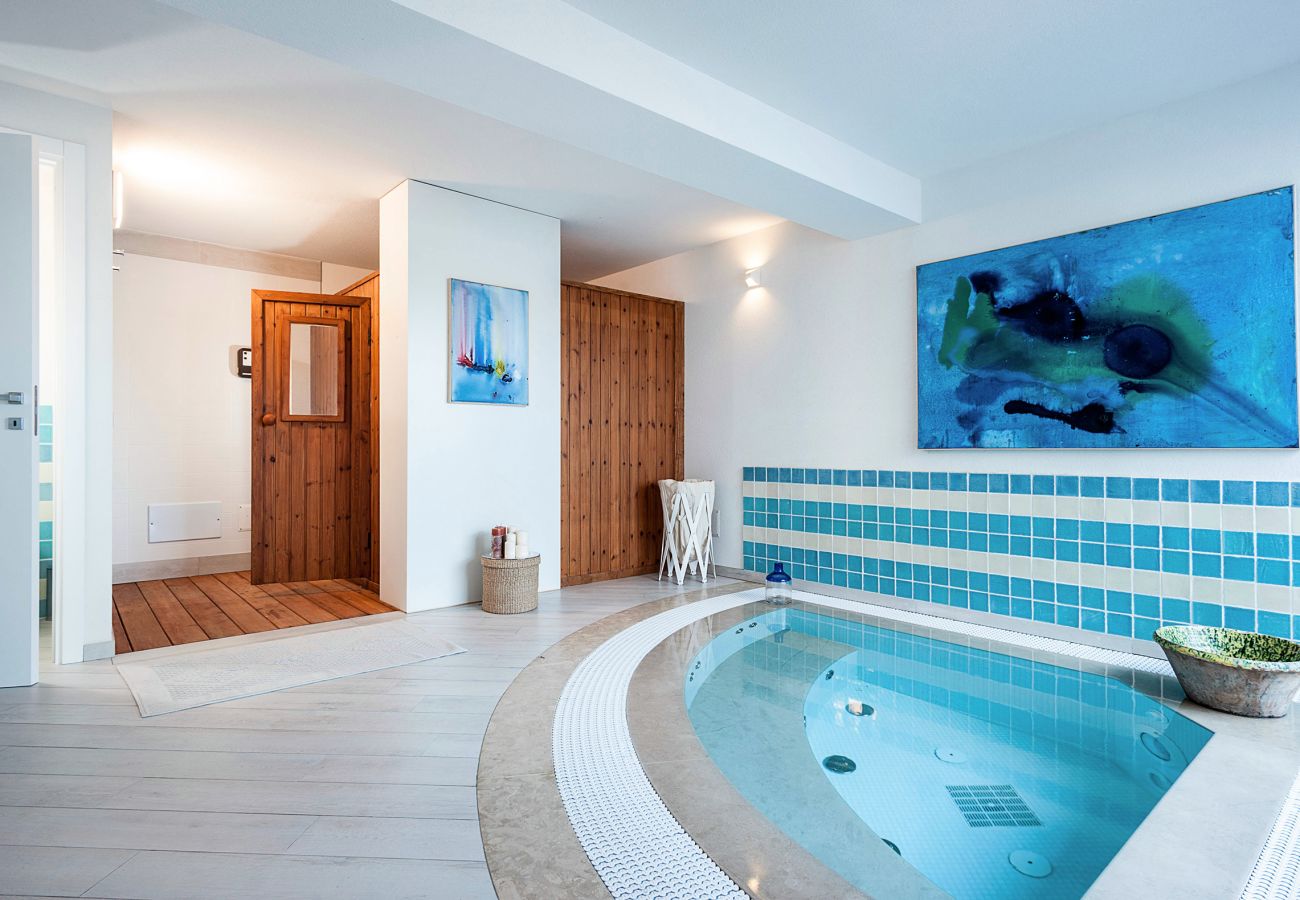 Villa a Marina di Modica - Villa fronte mare con piscina e area wellness a Marina di Modica, Sicilia