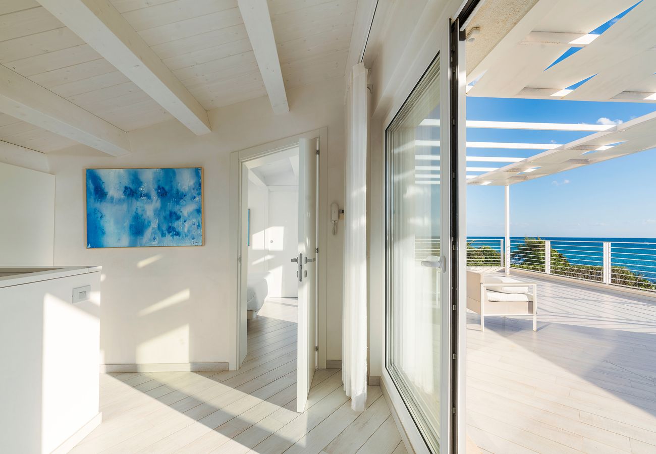 Villa a Marina di Modica - Villa fronte mare con piscina e area wellness a Marina di Modica, Sicilia