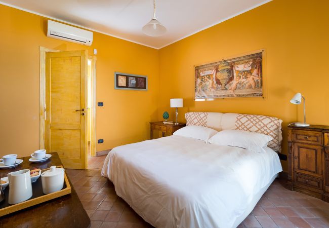 Villa a Milo - Villa con piscina e vista mare sull’Etna, Sicily - 12 pax Villa a Milo - Villa con piscina e vista mare sull’Etna, Sicily - 12 pax