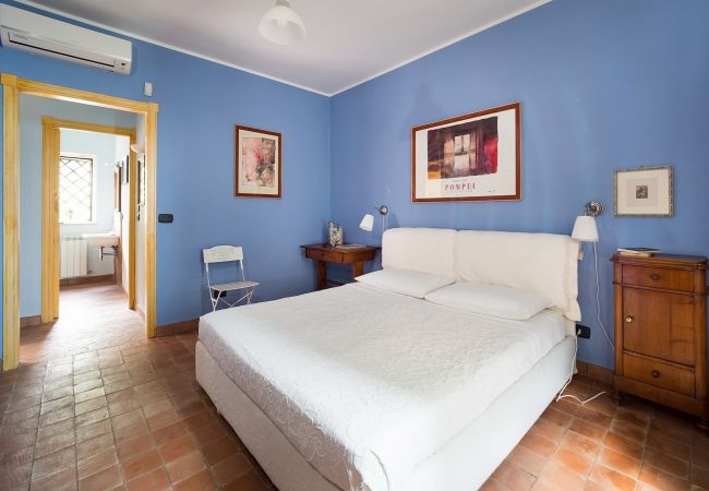 Villa a Milo - Villa con piscina e vista mare sull’Etna, Sicily - 12 pax Villa a Milo - Villa con piscina e vista mare sull’Etna, Sicily - 12 pax