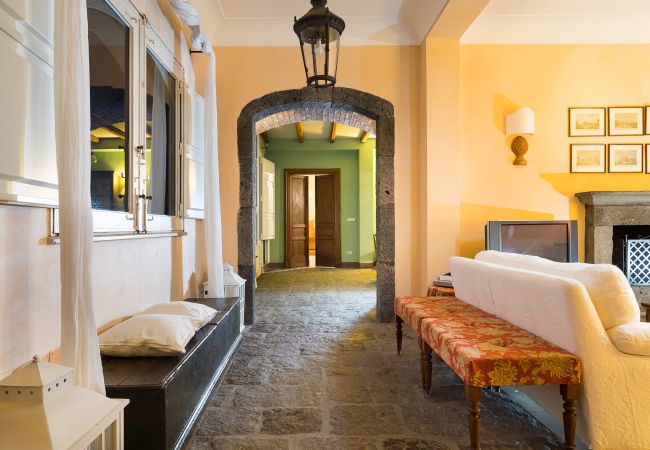 Villa a Milo - Villa con piscina e vista mare sull’Etna, Sicily - 12 pax Villa a Milo - Villa con piscina e vista mare sull’Etna, Sicily - 12 pax