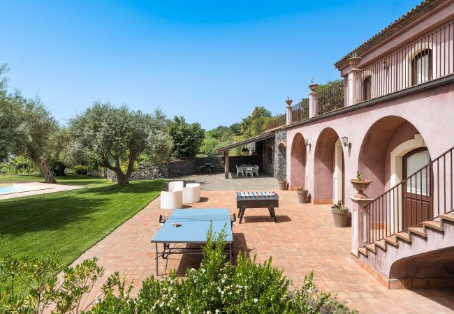 Villa a Milo - Villa con piscina e vista mare sull’Etna, Sicily - 12 pax Villa a Milo - Villa con piscina e vista mare sull’Etna, Sicily - 12 pax