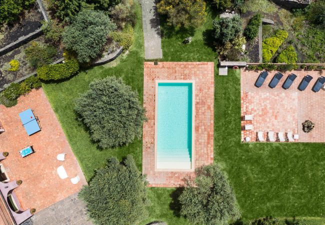 Villa a Milo - Villa con piscina e vista mare sull’Etna, Sicily - 12 pax Villa a Milo - Villa con piscina e vista mare sull’Etna, Sicily - 12 pax