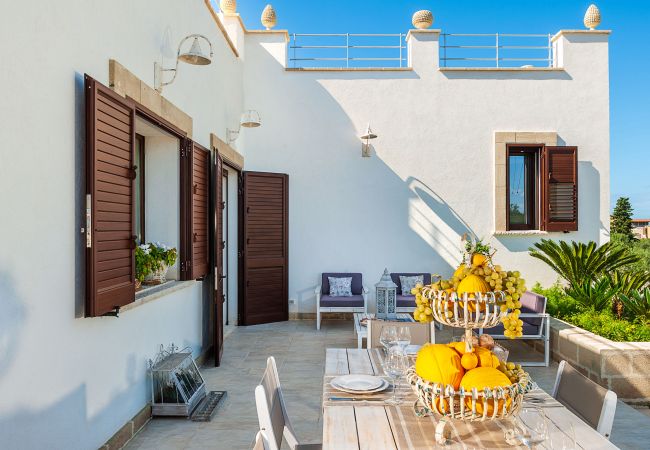 Villa a Misiliscemi - Splendida villa con piscina e wellness privati, non lontana dal mare Villa a Misiliscemi - Splendida villa con piscina e wellness privati, non lontana dal mare