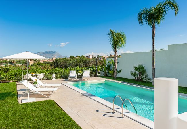 Villa a Misiliscemi - Splendida villa con piscina e wellness privati, non lontana dal mare Villa a Misiliscemi - Splendida villa con piscina e wellness privati, non lontana dal mare