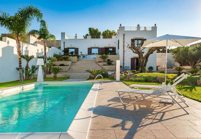 Villa a Misiliscemi - Splendida villa con piscina e wellness privati, non lontana dal mare Villa a Misiliscemi - Splendida villa con piscina e wellness privati, non lontana dal mare