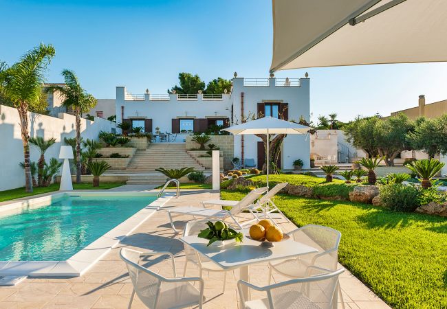 Villa a Misiliscemi - Splendida villa con piscina e wellness privati, non lontana dal mare Villa a Misiliscemi - Splendida villa con piscina e wellness privati, non lontana dal mare