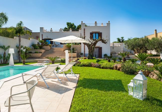 Villa a Misiliscemi - Splendida villa con piscina e wellness privati, non lontana dal mare Villa a Misiliscemi - Splendida villa con piscina e wellness privati, non lontana dal mare