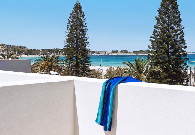 Casa a San Vito Lo Capo - Bella casa con terrazza a 80 metri dalla spiaggia di San Vito lo Capo, Sicilia