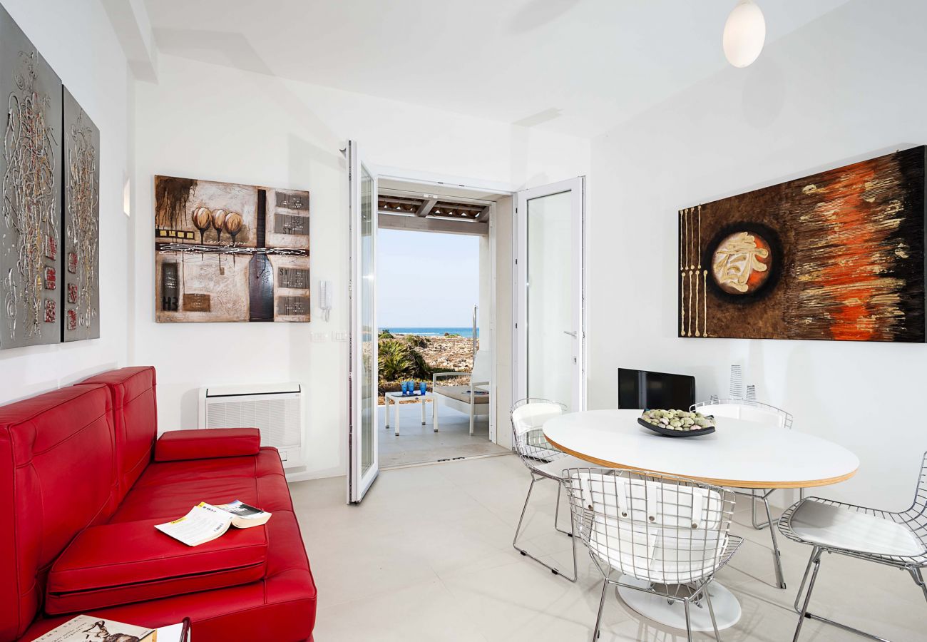 Villa a Portopalo di Capo Passero - Villa fronte mare con piscina privata a Portopalo, Sicilia - 10 pax