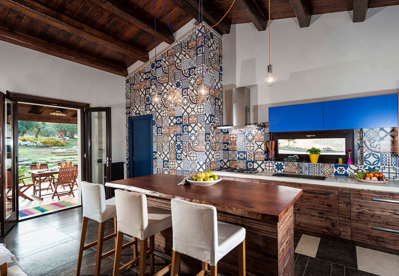Villa a Rosolini - Villa di campagna con piscina privata