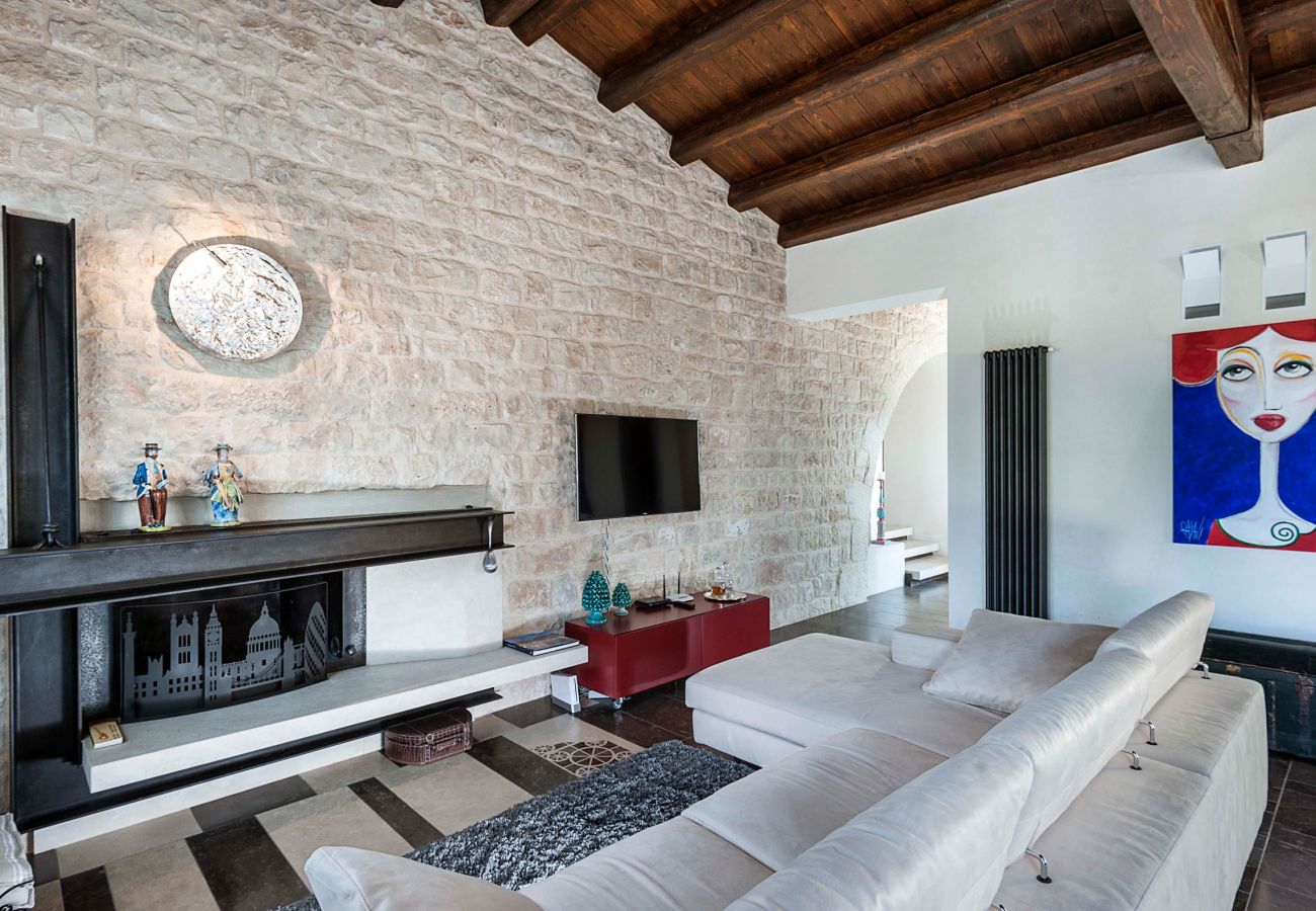Villa a Rosolini - Villa di campagna con piscina privata