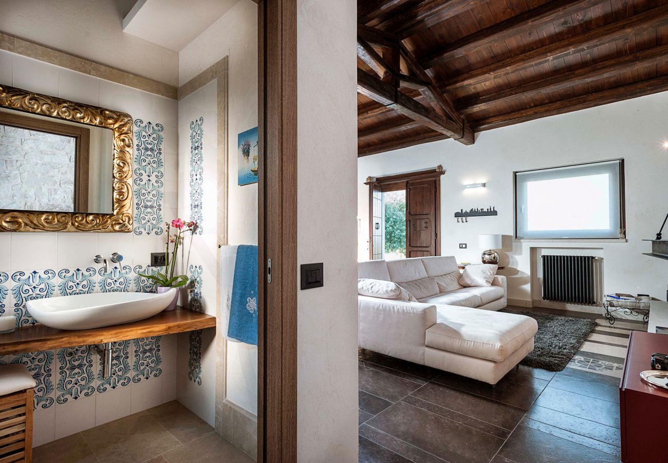 Villa a Rosolini - Villa di campagna con piscina privata