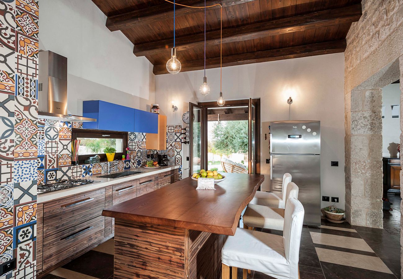 Villa a Rosolini - Villa di campagna con piscina privata