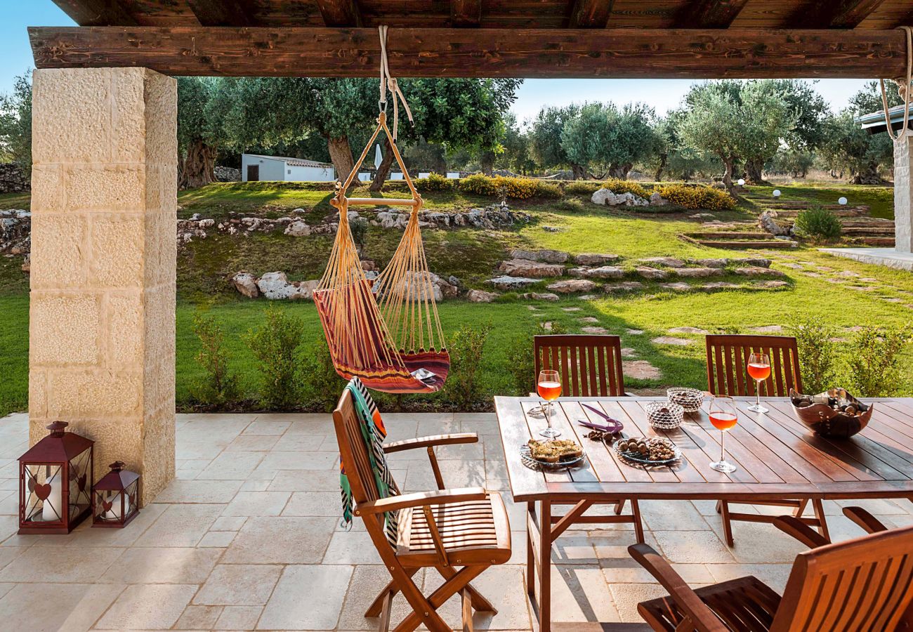Villa a Rosolini - Villa di campagna con piscina privata