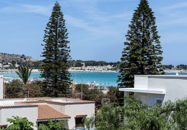  a San Vito Lo Capo - Appartamento con terrazza a 80 metri dalla spiaggia di San Vito lo Capo, Sicilia