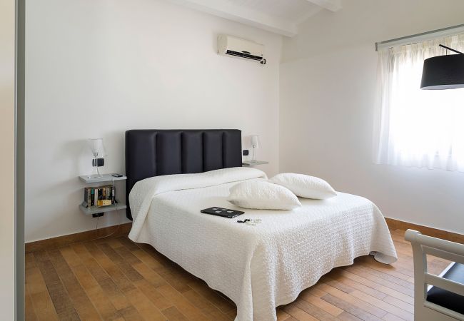 Villa a Agrigento - Splendida villa con piscina, area wellness, campetto di calcio ad Agrigento - 14 pax Villa a Agrigento - Splendida villa con piscina, area wellness, campetto di calcio ad Agrigento - 14 pax