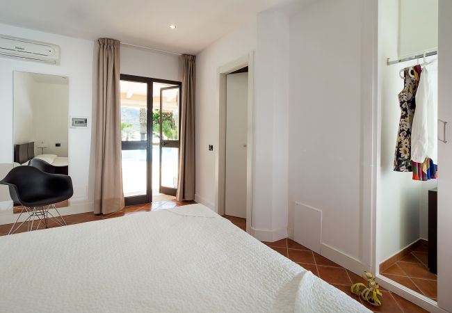 Villa a Agrigento - Splendida villa con piscina, area wellness, campetto di calcio ad Agrigento - 14 pax Villa a Agrigento - Splendida villa con piscina, area wellness, campetto di calcio ad Agrigento - 14 pax