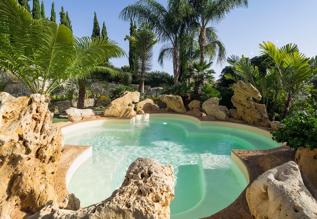 Villa a Agrigento - Splendida villa con piscina, area wellness, campetto di calcio ad Agrigento - 14 pax Villa a Agrigento - Splendida villa con piscina, area wellness, campetto di calcio ad Agrigento - 14 pax