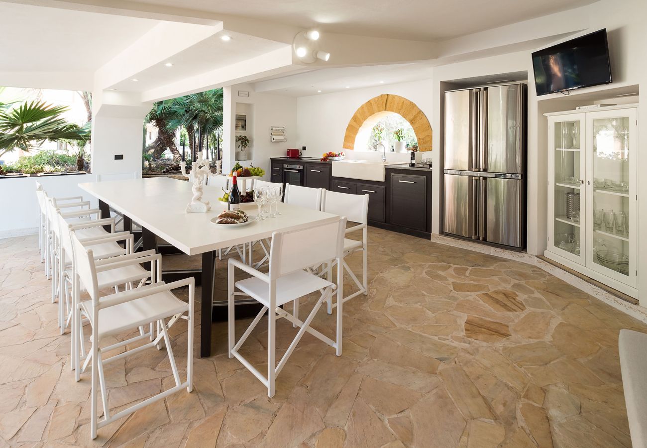 Villa a Agrigento - Splendida villa con piscina, area wellness, campetto di calcio ad Agrigento - 14 pax