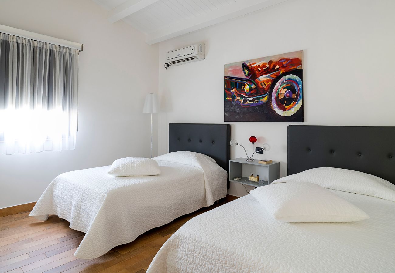 Villa a Agrigento - Splendida villa con piscina, area wellness, campetto di calcio ad Agrigento - 14 pax